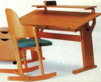 Рабочий стол и стул